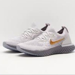 NIKE EPIC REACT FLYKNIT WOMEN'S RUNNING SHOE